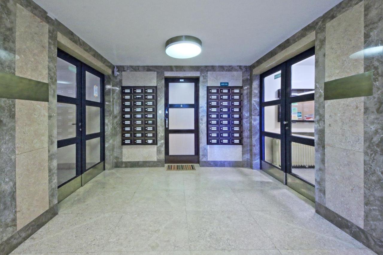 Lotus Apartment براغ المظهر الخارجي الصورة