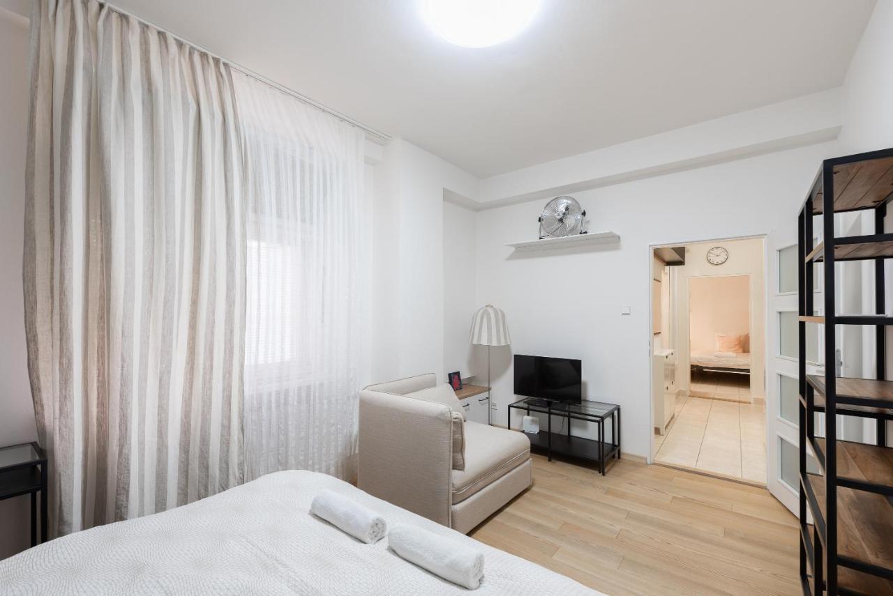 Lotus Apartment براغ المظهر الخارجي الصورة