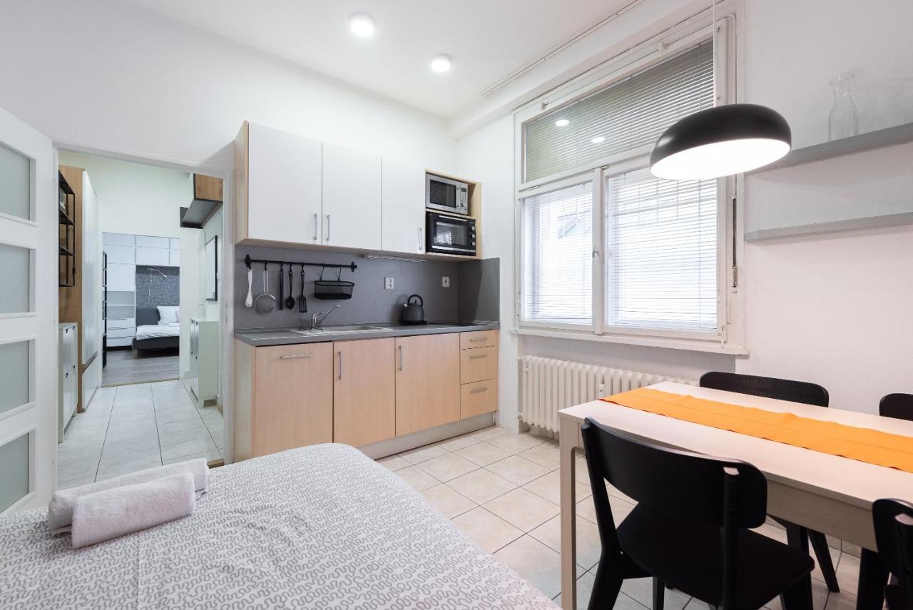 Lotus Apartment براغ المظهر الخارجي الصورة